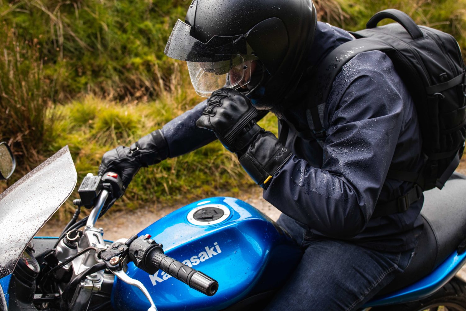 A Knox guide to waterproof motorcycle gear solutions – Over jackets and trousers