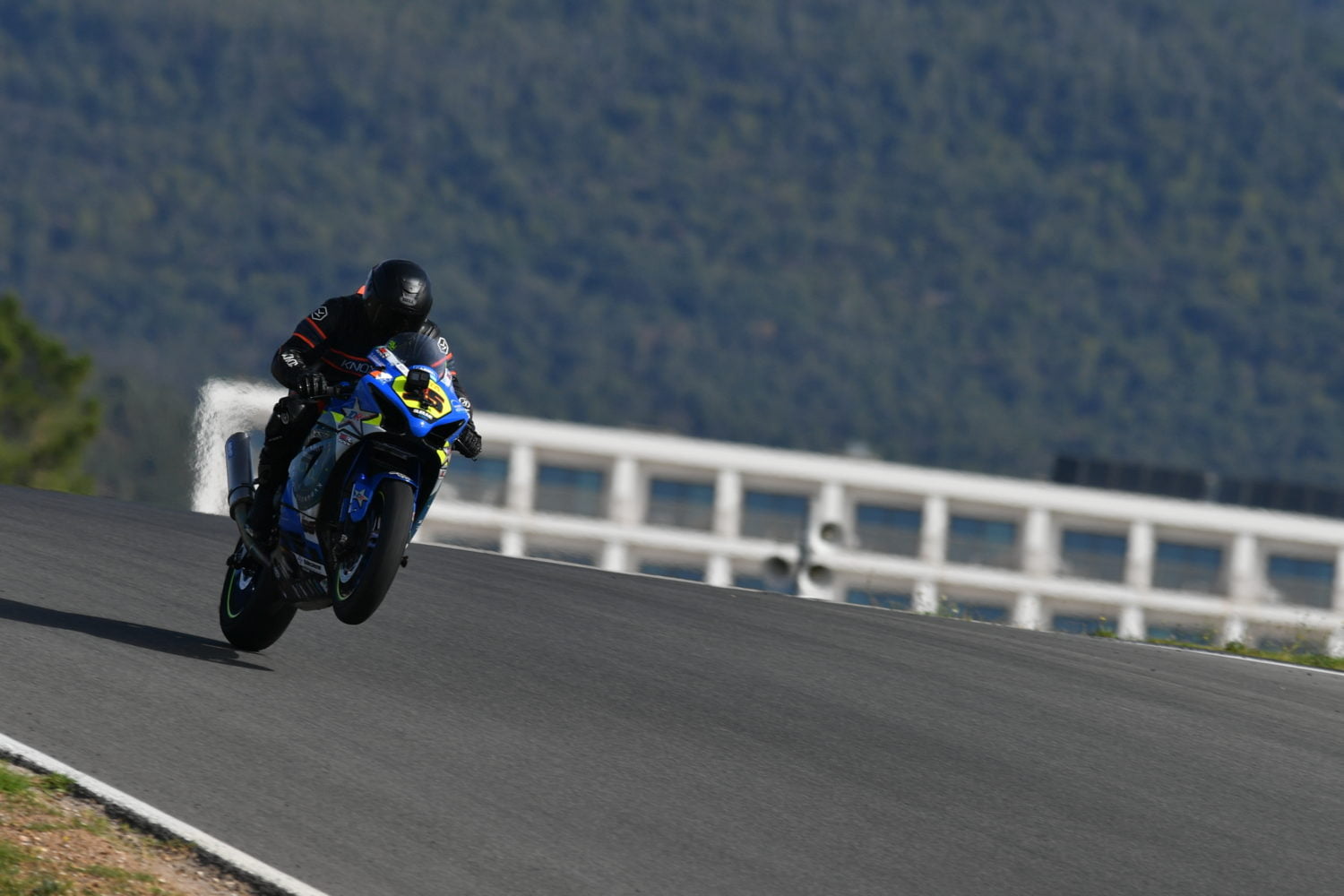Knox GSXR1000r Superstock bike – First ride report from Portimao