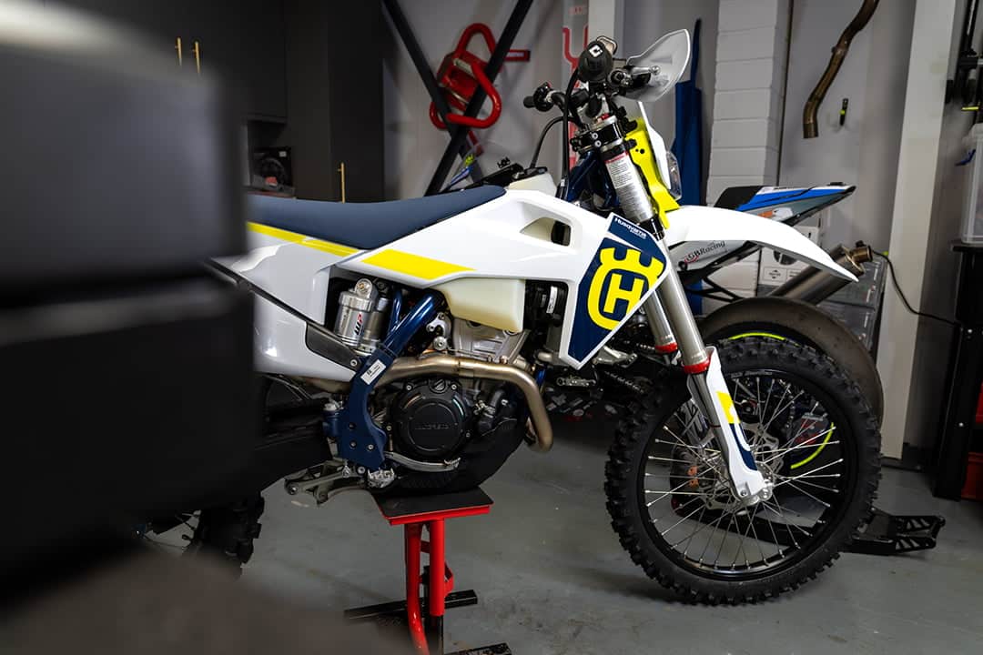 Présentation de la nouvelle moto Knox Enduro - 2023 Husqvarna FE350