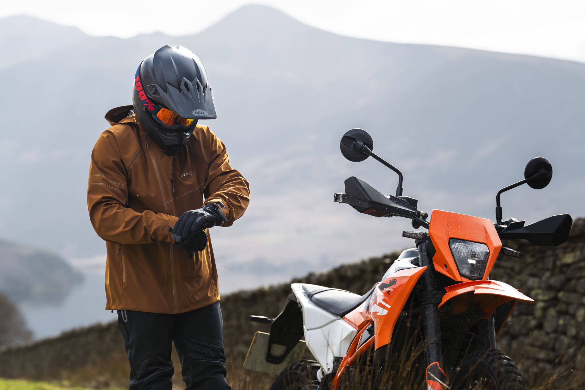 Impass Tobacco Waterproof Shell, Action Pro WP Gloves (2)